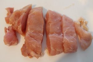 IMG 9721 鶏ムネ肉でエビチリ味。レンジで簡単。鶏のチリソース