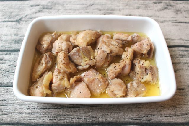 IMG 0605 人気のお肉の簡単常備菜レシピ。鶏もも肉の塩レモンだれ