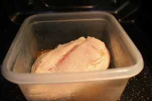 IMG 5849 糖質オフ。レンジで簡単鶏肉の常備菜レシピ。ムネ肉やわらか塩レモン鶏チャーシュー