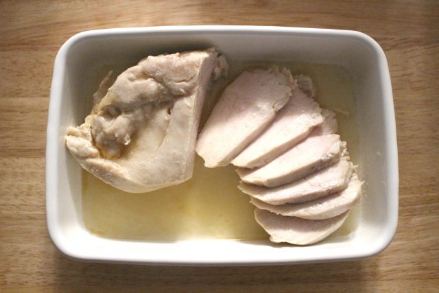 IMG 6167 糖質オフ。レンジで簡単鶏肉の常備菜レシピ。ムネ肉やわらか塩レモン鶏チャーシュー