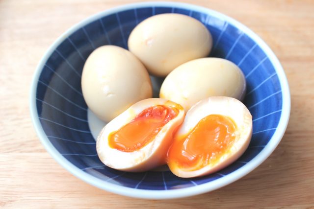 IMG 0033 レンジでゆで卵の簡単レシピ。うましお煮卵（味卵）の爆発しない作り方