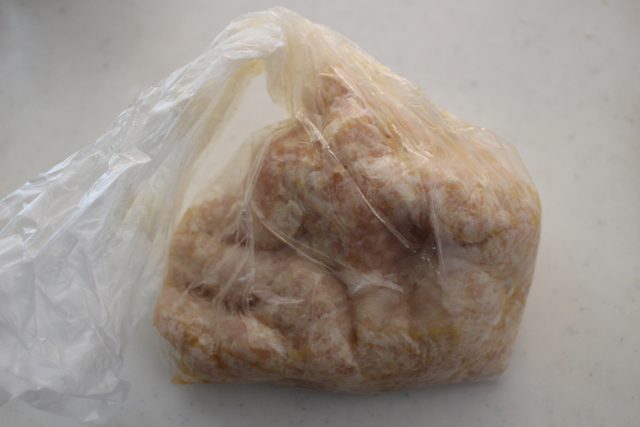 IMG 0086 鶏つくねの人気レシピ。豆腐でふわふわ簡単作り方。卵不使用のお弁当の作り置き。