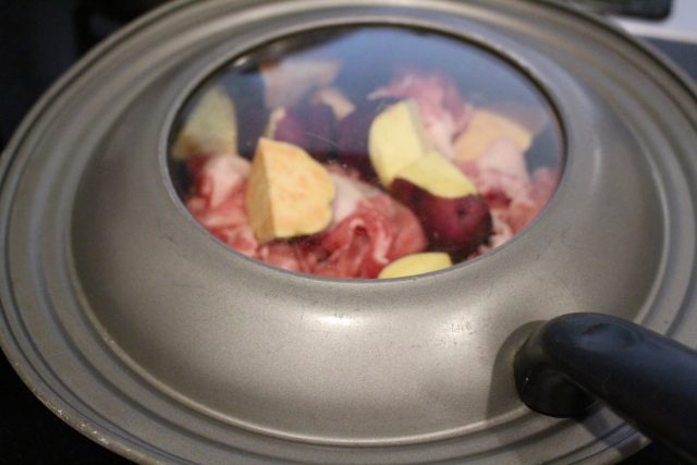 IMG 0733 さつまいもと豚肉のてりやき炒め。簡単お肉の作り置きレシピ。