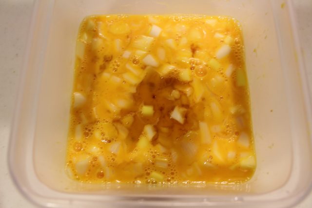 IMG 2655 かにたま風オムレツのレンジで簡単レシピ。子供がよろこぶ常備菜の作り方。
