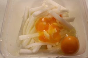 IMG 3556 レンジで簡単常備菜レシピ。大根の卵いための作り方。