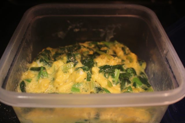 IMG 3800 卵の簡単作り置き常備菜レシピ。ほうれん草オムレツの作り方。