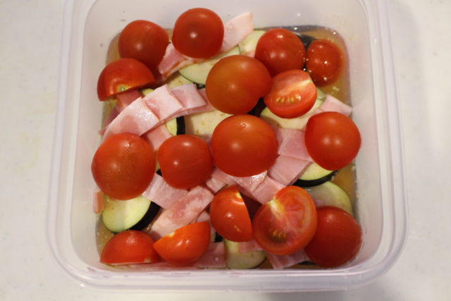 IMG 6889 人気の簡単なすとベーコンのトマトパスタのレシピ。トマト缶なしの作り方。