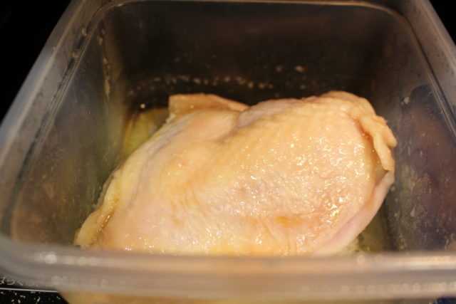 IMG 8952 人気のレンジで簡単作り置きレシピ。塩鶏チャーシューの作り方。