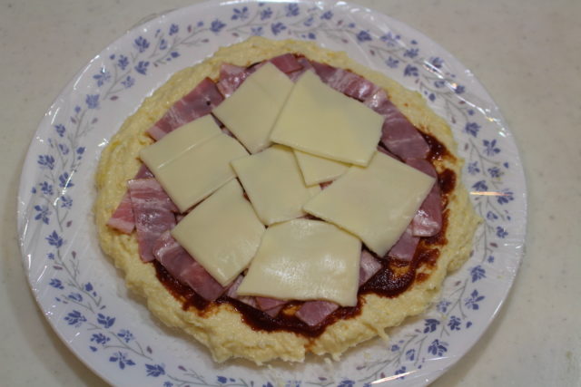 IMG 9351 人気の超簡単ピザのレシピ。ホットケーキミックスと絹豆腐で発酵なしの作り方。