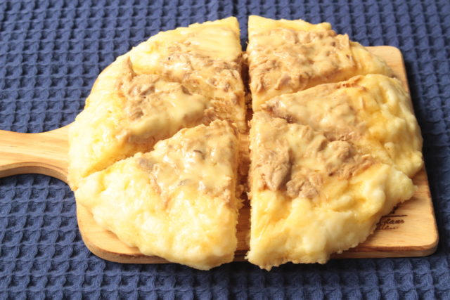 IMG 1027 人気のレンジで簡単レシピ。ツナメルト豆腐蒸しパンの作り方。