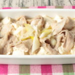 人気の塩肉豆腐の絶品レシピ。鶏ガラと豚肉で簡単作り方。