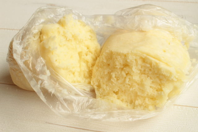 IMG 0098 ホットケーキミックスとポリ袋で湯せんで蒸しパンを作る簡単な方法。カセットコンロで災害時レシピ。