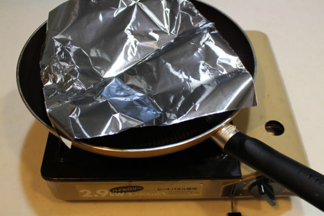IMG 0178 災害時に節水しながら料理する方法。鯖マヨコーンのチーズ焼き。