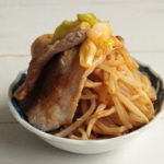 韓国風コクうまピリ辛豚もやし鍋のレンジで簡単作り方。