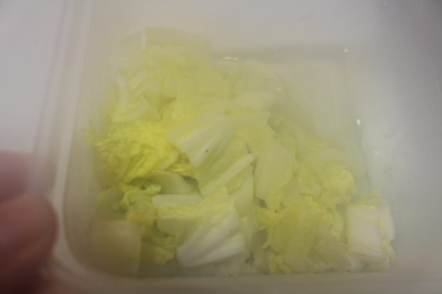 IMG 2140 レンジで簡単で体が温まる人気の常備菜の作り方。白菜のめんつゆバター