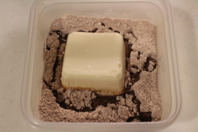 IMG 2901 もちもちヘルシー！ホットケーキミックスと絹豆腐で豆腐ココア蒸しパンの作り方。卵なしのレンジで簡単レシピ