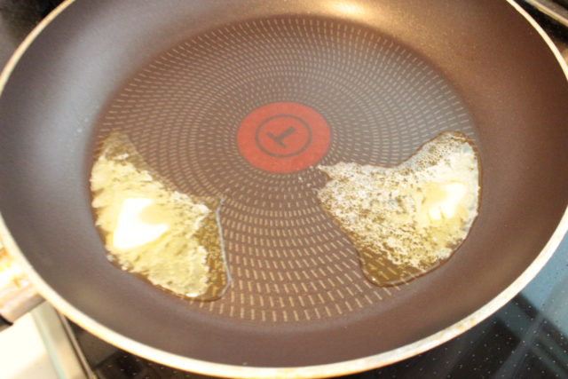 IMG 3940 外はカリカリ、中はもちもち！やみつき焦がしバターぬれおかきのレシピ。お餅で簡単作り方。