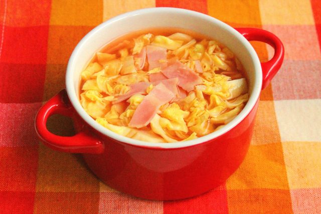 IMG 4487b 子供がよろこぶ「やわらかキャベツのスープ」の一番簡単なレシピ。野菜不足はスープで解消！