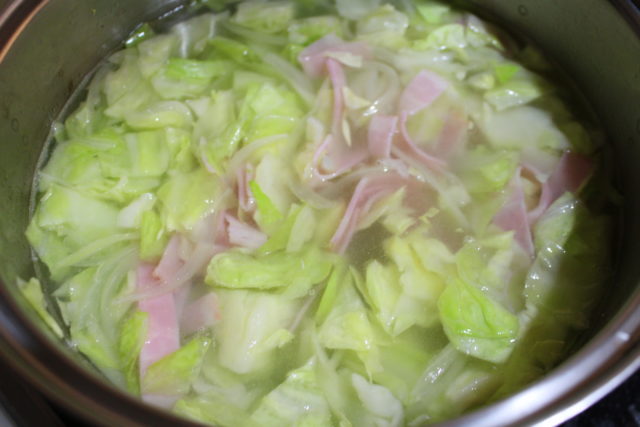 IMG 4938 人気のサイゼリヤ田舎風やわらかキャベツのスープの再現レシピ