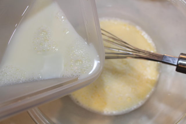IMG 7482 絶品！とろとろ生カスタードプリンの簡単レシピ。ゼラチンと全卵でなめらかとろける作り方。