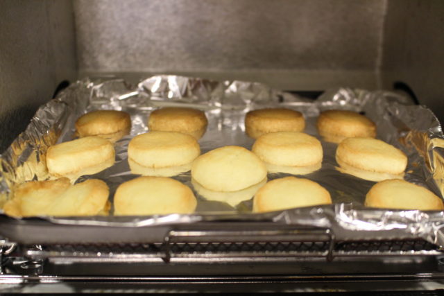 IMG 8041 材料4つでトースターで3分！サクサクきなこクッキーのレシピ。バターなしで簡単作り方。