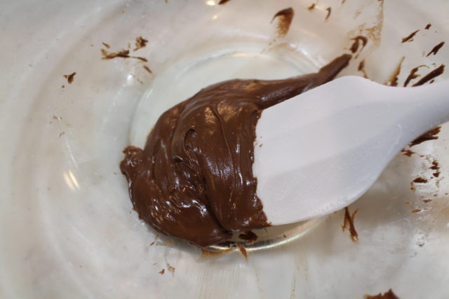 IMG 8359 材料3つでサクほろ食感！チョコレート70パーセントの焼きチョコクッキーの簡単作り方。