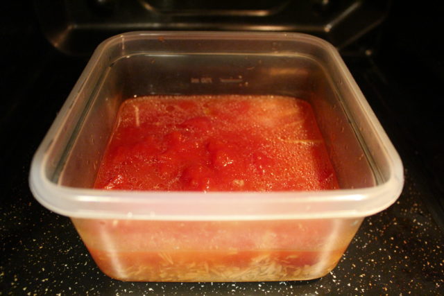 IMG 9974 1 人気のトマト缶とツナ缶のパスタの簡単レシピ。レンジでゆでる作り方。コンソメと缶詰で包丁不要！