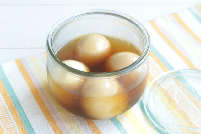 IMG 0432 材料３つ！ウーロン茶で中華風煮卵（味玉）の作り方。白だしで味付け簡単！
