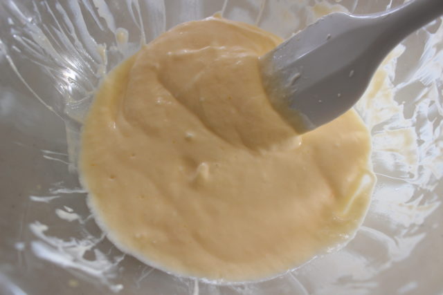 IMG 1037 1 人気の水切りヨーグルトでオレオチーズケーキ風のレシピ。レンジで簡単作り方。生クリームなし。
