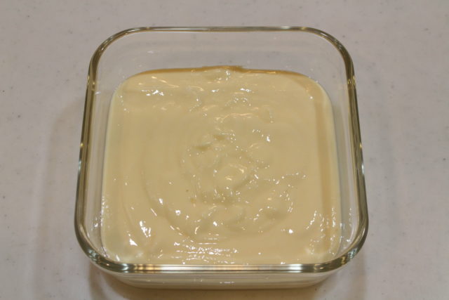 IMG 2789 人気の水切りヨーグルトでオレオチーズケーキ風のレシピ。レンジで簡単作り方。生クリームなし。
