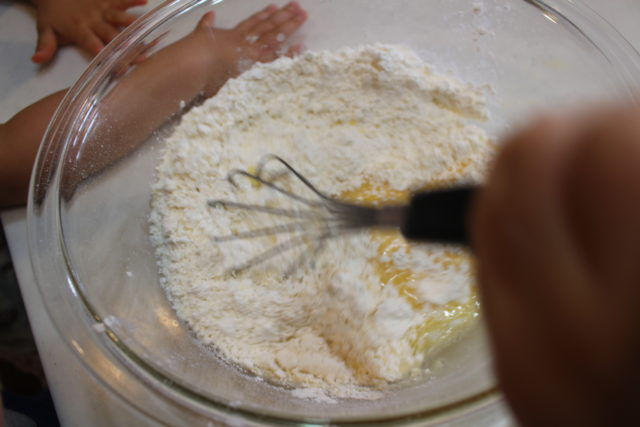 IMG 2395 水切りヨーグルトで出たホエーの使い方！ホエー消費におすすめの簡単パンケーキのレシピ。
