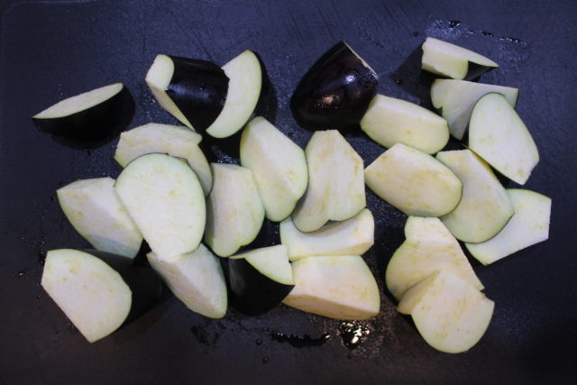 IMG 0271 レンジで簡単常備菜レシピ。夏野菜ときのこのめんつゆオリーブ煮びたしの作り方。