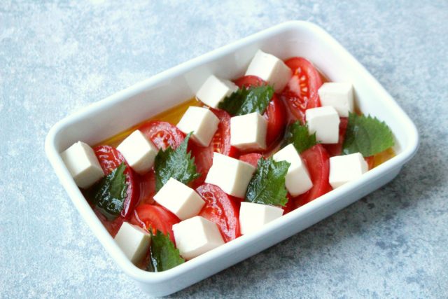IMG 0625a 簡単常備菜レシピ。冷やしトマトと豆腐のだし漬けサラダの作り方。