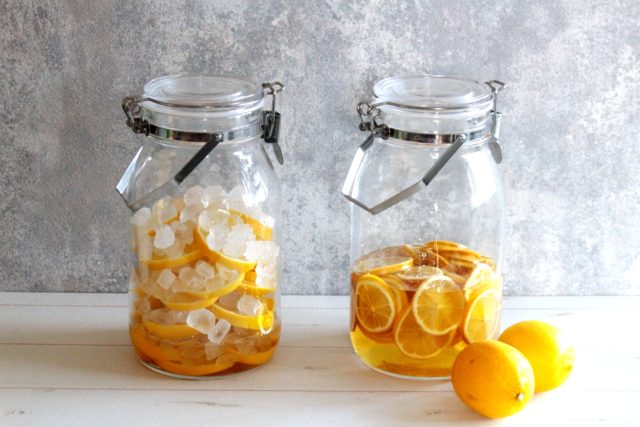 lemon3 材料３つ！氷砂糖で手作りレモンシロップの簡単レシピ。漬けたレモンの使い道もご紹介。