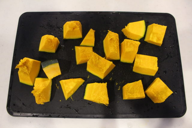 IMG 1564 人気のレンジで簡単作り置きレシピ。かぼちゃのおかかバター醤油の作り方。子供がよろこぶおかず。