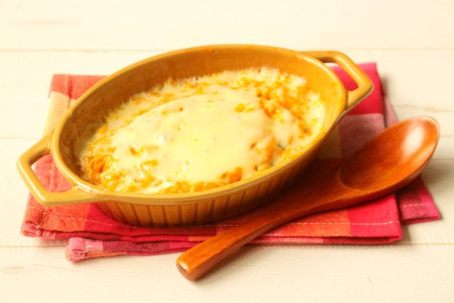 IMG 1696a 味付けはコーンスープの素だけ！材料3つで10分で完成。かぼちゃのコンポタチーズ焼きの作り方。