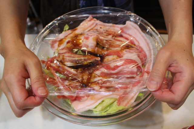 IMG 2324 調味料３つでレンチン一撃！白菜と豚バラのスタミナ煮込みの簡単作り方。