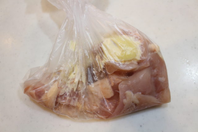 IMG 2779 鶏むね肉がやわらかジューシー！塩レモン唐揚げのフライパンで簡単作り方。節約おすすめレシピ！