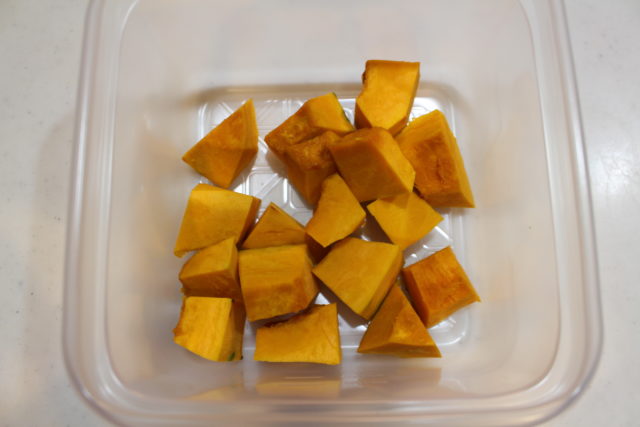 IMG 3808 1 もちもち食感が大人気！かぼちゃチーズ蒸しパンの卵なしレシピ。レンジでホットケーキミックスで簡単作り方。