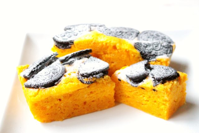 IMG 3980a ハロウィンの簡単レシピ！もちもちカボチャとザクザクオレオの蒸しケーキのレンジで簡単作り方。