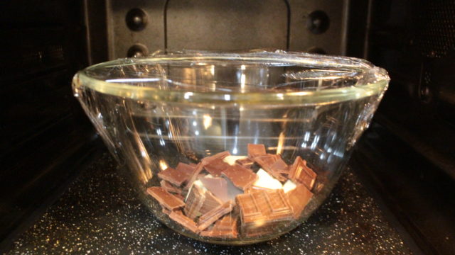IMG 4394 材料5つ！レンジでなめらか濃厚リッチなチョコケーキの簡単作り方。