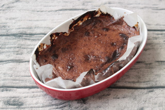IMG 6899 ローソンで大人気！濃厚バスク風ショコラチーズケーキの再現レシピ。絶品ショコラバスチーの簡単作り方！