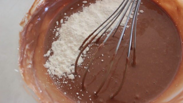 IMG 6975 ローソンで大人気！濃厚バスク風ショコラチーズケーキの再現レシピ。絶品ショコラバスチーの簡単作り方！
