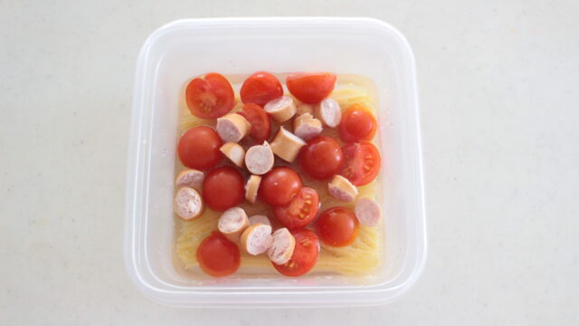 IMG 7200 絶品生トマトのパスタ。トマト缶なしで簡単作り方。和風だしとミニトマトでレンジで本格ソースのレシピ。