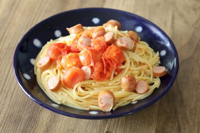 IMG 7246 絶品生トマトのパスタ。トマト缶なしで簡単作り方。和風だしとミニトマトでレンジで本格ソースのレシピ。