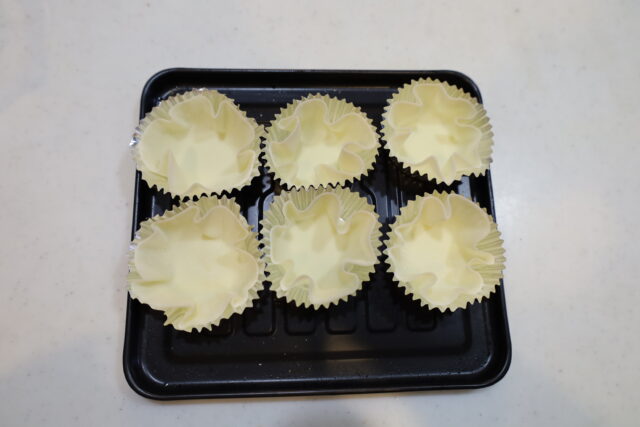 IMG 7997 バレンタインにおすすめ。餃子の皮でトースターで簡単！材料５つ。チョコエッグタルトの作り方。