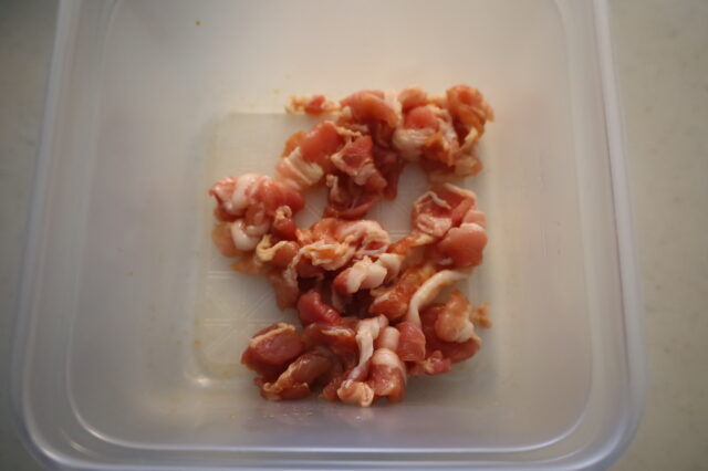 IMG 2555 レンジで秒速！パラパラ豚バラチャーハンの超簡単な作り方。卵なしのレシピ。