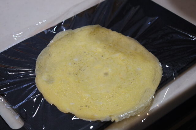 IMG 4284 レンジで炊くからこそ美味しい！絶品チキンライスでオムライスの簡単レシピ。