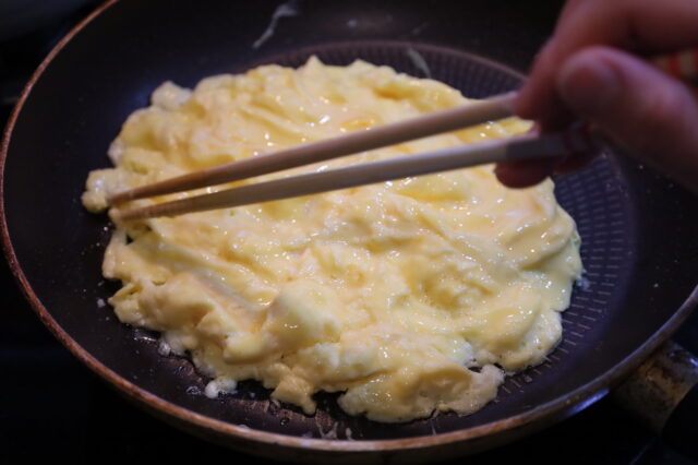 IMG 4299 レンジで炊くからこそ美味しい！絶品チキンライスでオムライスの簡単レシピ。