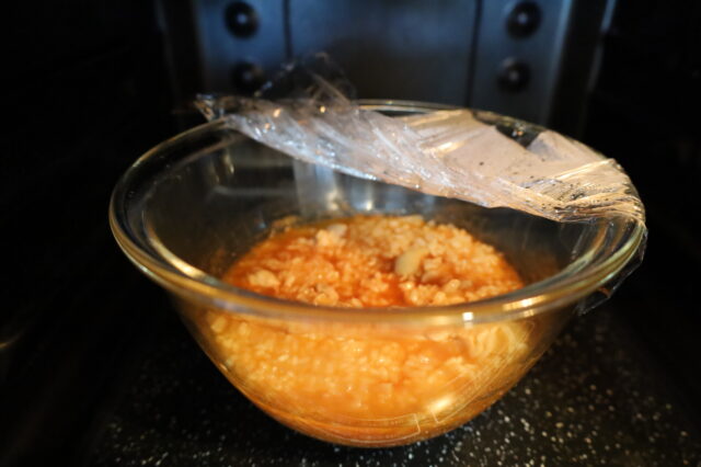 IMG 4368 レンジで炊くからこそ美味しい！絶品チキンライスでオムライスの簡単レシピ。